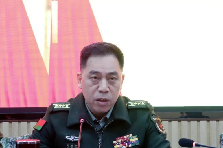 劉世明(湖南省常德軍分區黨委副書記、司令員) 劉世明(湖南省常德軍分區黨委副書記、司令員)