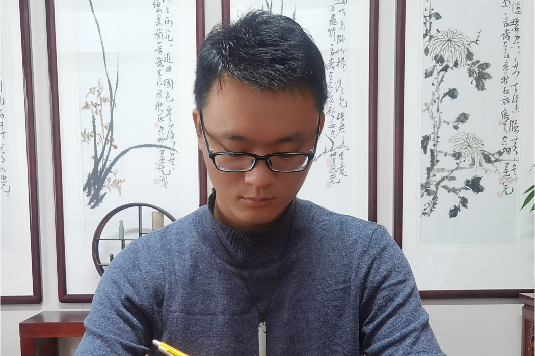 鄧凱(浙江省玉石雕刻藝術大師) 鄧凱(浙江省玉石雕刻藝術大師)