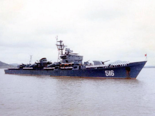 1975年下水的（改裝火箭炮前）九江號護衛艦