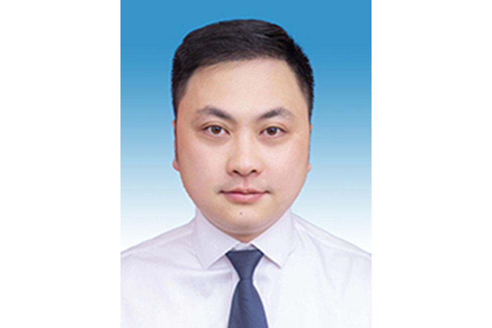 王璐(長沙市雨花區人民政府辦公室副主任) 王璐(長沙市雨花區人民政府辦公室副主任)