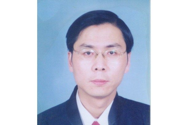 周俊(億通科技獨立董事) 周俊(億通科技獨立董事)