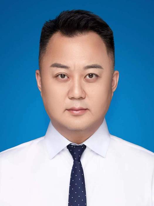 白玉(重慶市南岸區雞冠石鎮黨委副書記、鎮長) 白玉(重慶市南岸區雞冠石鎮黨委副書記、鎮長)