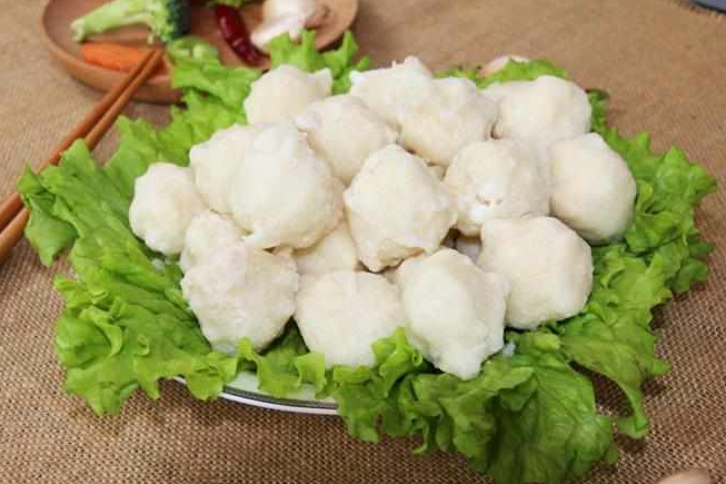 墨魚丸子 墨魚丸子