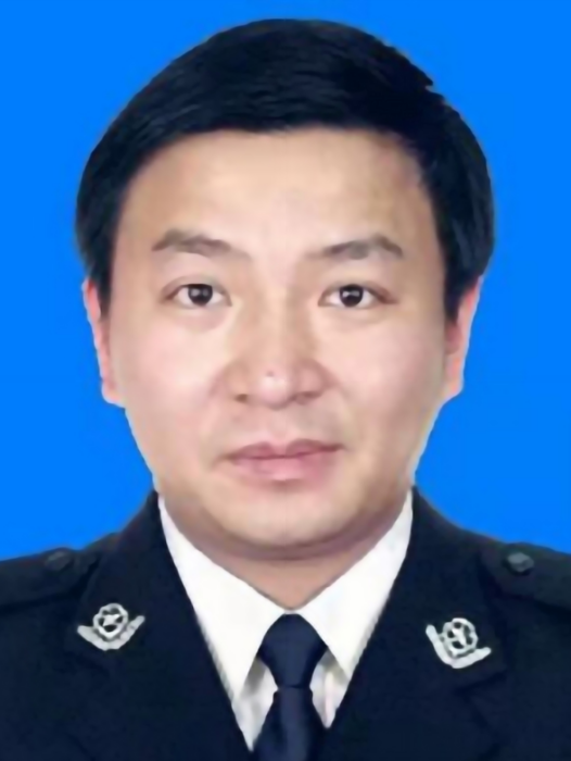 潘衛(江蘇省南京市高淳區人民政府副區長、黨組成員,區公安分局局長、黨委書記、督察長) 潘衛(江蘇省南京市高淳區人民政府副區長、黨組成員,區公安分局局長、黨委書記、督察長)