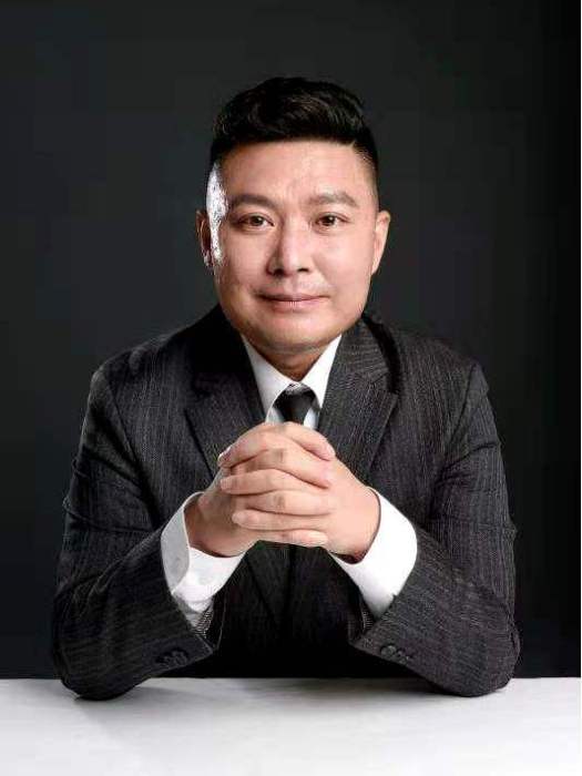 李學良(中亞匯銀資本控股有限公司董事長) 李學良(中亞匯銀資本控股有限公司董事長)