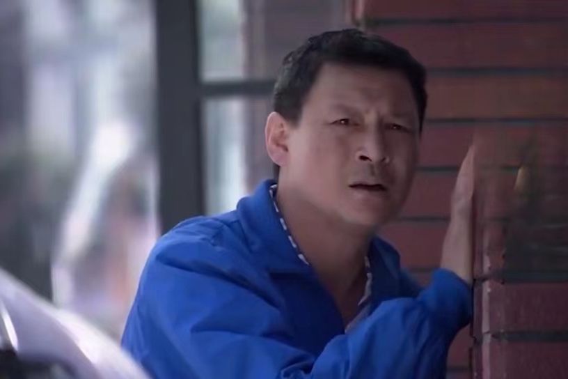 鐘偉(都市情感劇《身邊的幸福》中的角色) 鐘偉(都市情感劇《身邊的幸福》中的角色)