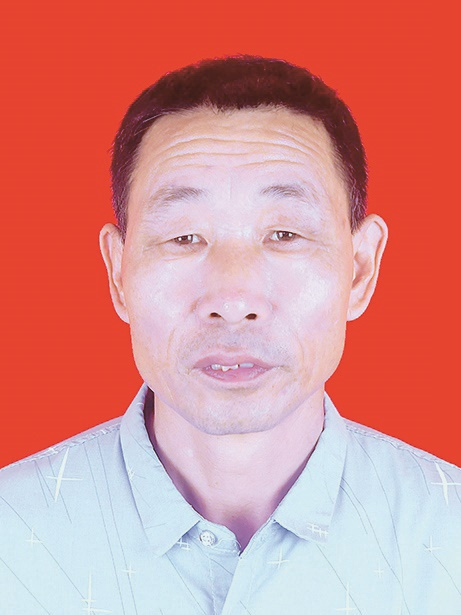 李國華(冷水江市三尖鎮六二村黨支部書記) 李國華(冷水江市三尖鎮六二村黨支部書記)