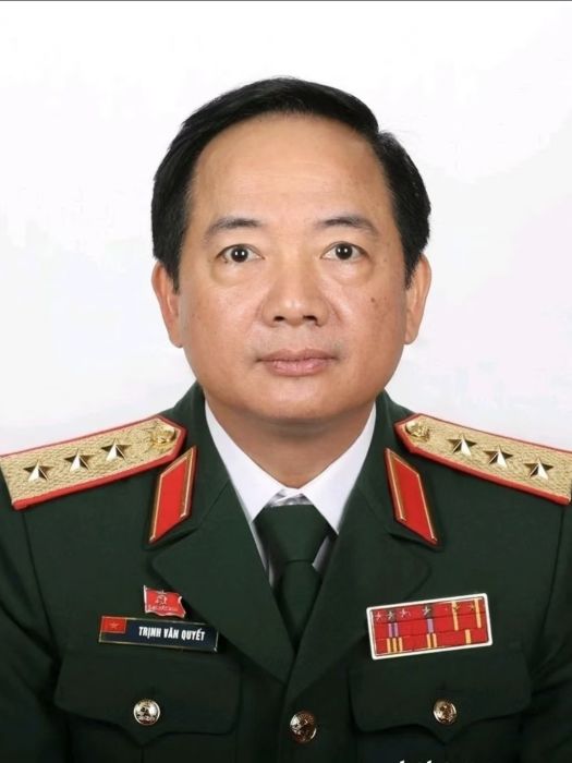 鄭文決(越共中央書記處書記,越共中央軍事委員會常委,越南人民軍總政治局主任) 鄭文決(越共中央書記處書記,越共中央軍事委員會常委,越南人民軍總政治局主任)