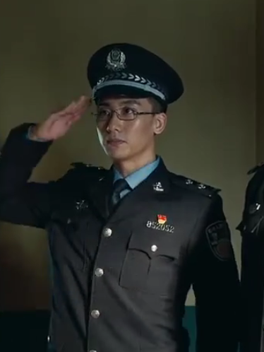 周博文(電視劇《冰雨火》中的角色) 周博文(電視劇《冰雨火》中的角色)