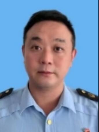 黃鵬(山東省濟南市市中區市場監管綜合行政執法大隊大隊長) 黃鵬(山東省濟南市市中區市場監管綜合行政執法大隊大隊長)