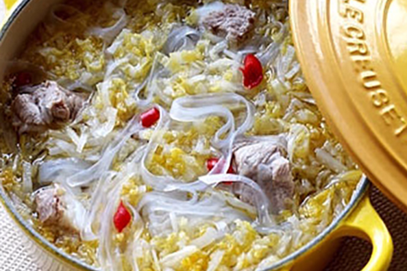 酸菜燉豬排 酸菜燉豬排