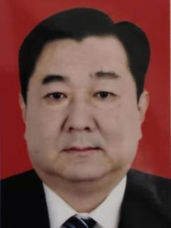 王振東(平頂山市人大常委會農村工作委員會副主任) 王振東(平頂山市人大常委會農村工作委員會副主任)