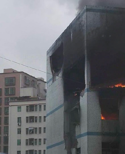 7·10深圳一電子廠發生火災
