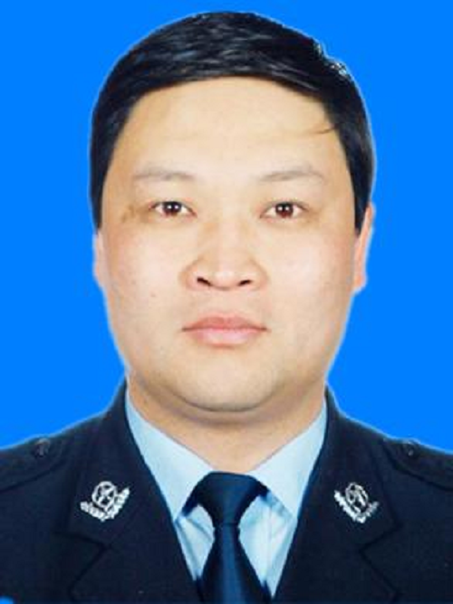 楊向東(山西省晉城市澤州縣公安局四級高級警長) 楊向東(山西省晉城市澤州縣公安局四級高級警長)