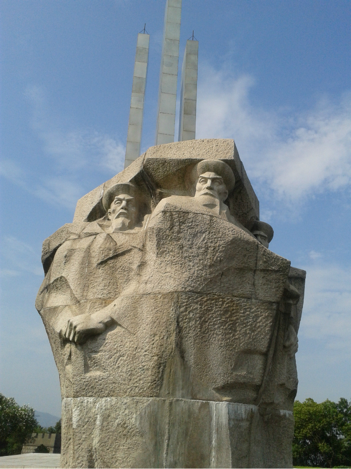 葛雲飛、王錫鵬、鄭國鴻三總兵雕像
