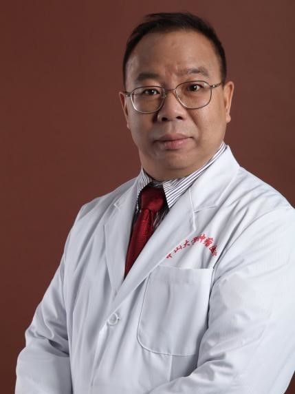 謝小明(中山大學腫瘤防治中心乳腺科主任) 謝小明(中山大學腫瘤防治中心乳腺科主任)