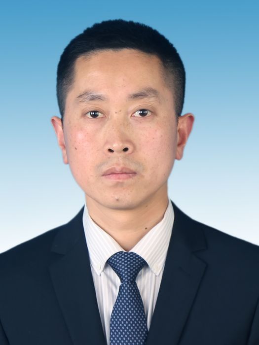 鄧維(四川省成都市新津區人力資源和社會保障局黨組成員、副局長) 鄧維(四川省成都市新津區人力資源和社會保障局黨組成員、副局長)