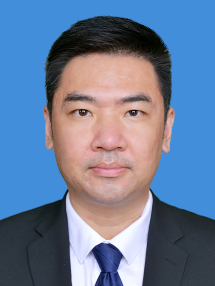 張曙光(山東省東營港經濟開發區黨工委委員、紀檢監察工作委員會書記) 張曙光(山東省東營港經濟開發區黨工委委員、紀檢監察工作委員會書記)