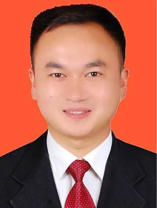 劉浪(貴州省六盤水市水城區能源局黨組成員、副局長) 劉浪(貴州省六盤水市水城區能源局黨組成員、副局長)