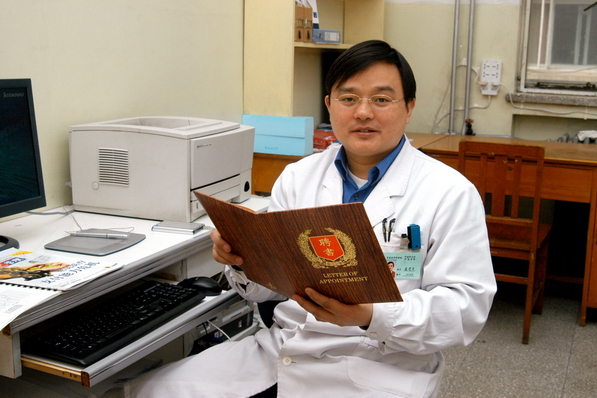 戴建榮(中國醫學科學院博士生導師、理學博士) 戴建榮(中國醫學科學院博士生導師、理學博士)