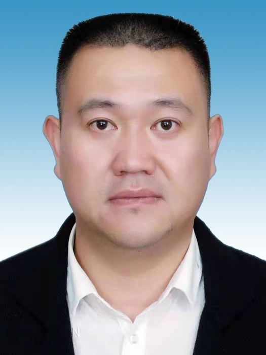 林榮(福建省第十四屆人大代表，山西省十三屆政協常委)