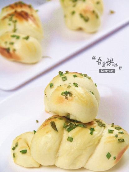 蔥香腸仔包 蔥香腸仔包