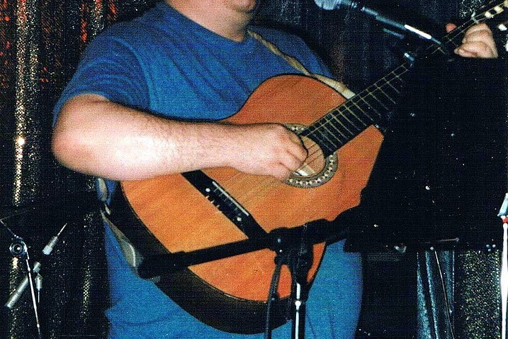 丹尼爾·約翰斯頓(Daniel Johnston) 丹尼爾·約翰斯頓(Daniel Johnston)