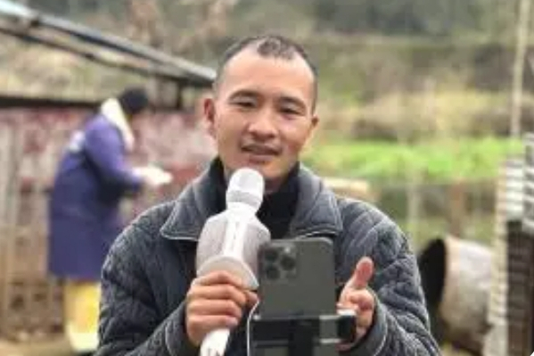 石冬(中國內地農民男歌手) 石冬(中國內地農民男歌手)