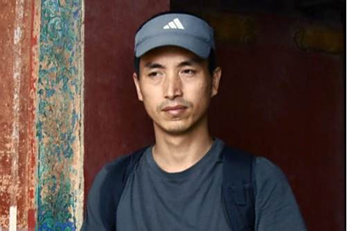 許國平(安徽籍雕塑家) 許國平(安徽籍雕塑家)