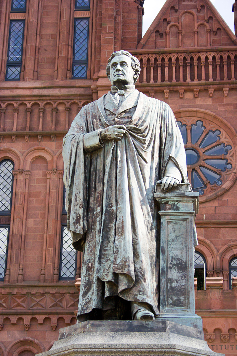約瑟夫·亨利雕像