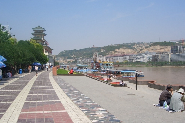 南濱河路 南濱河路