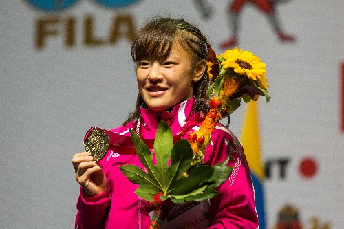 登坂繪莉 登坂繪莉