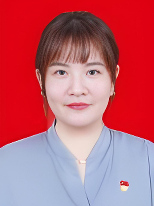 張夢吟(江西省宜春市銅鼓縣商務局黨組成員、副局長) 張夢吟(江西省宜春市銅鼓縣商務局黨組成員、副局長)