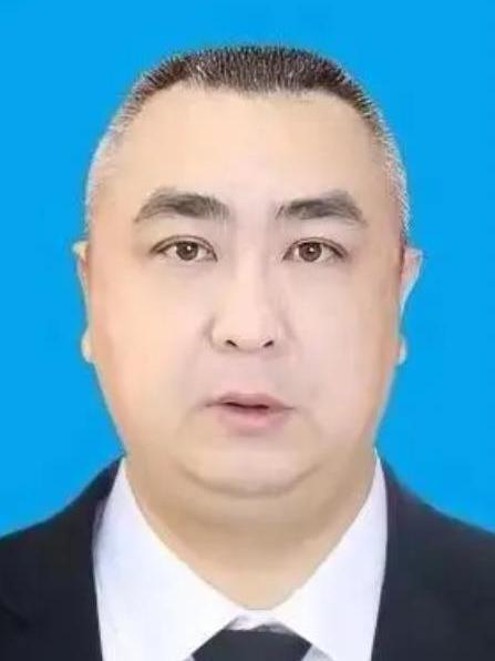 曾嶸(宜賓華潤燃氣有限公司工作員) 曾嶸(宜賓華潤燃氣有限公司工作員)