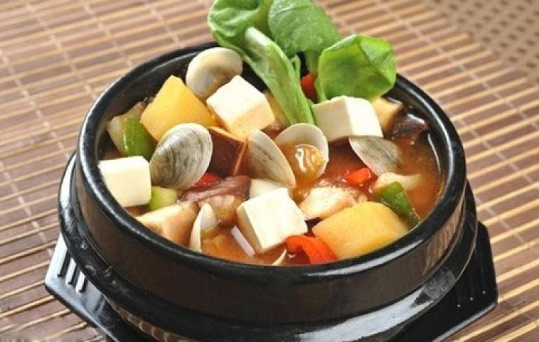 豆腐雜菇大醬湯