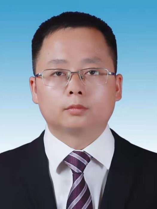 龍亮(中共零陵區委委員、常委、副書記,區長) 龍亮(中共零陵區委委員、常委、副書記,區長)