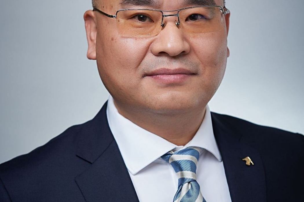 張伯友(南京水聯天下海水淡化技術研究院名譽院長) 張伯友(南京水聯天下海水淡化技術研究院名譽院長)