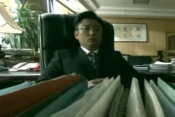 錢學文(家庭倫理劇《情與緣》中的角色) 錢學文(家庭倫理劇《情與緣》中的角色)