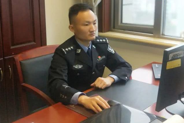 謝亮(湖南省婁底市公安局禁毒支隊隊員) 謝亮(湖南省婁底市公安局禁毒支隊隊員)