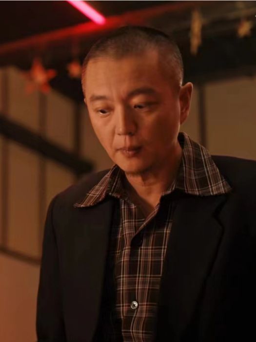 趙長海(東北懸疑喜劇《立功·東北舊事》中的角色) 趙長海(東北懸疑喜劇《立功·東北舊事》中的角色)