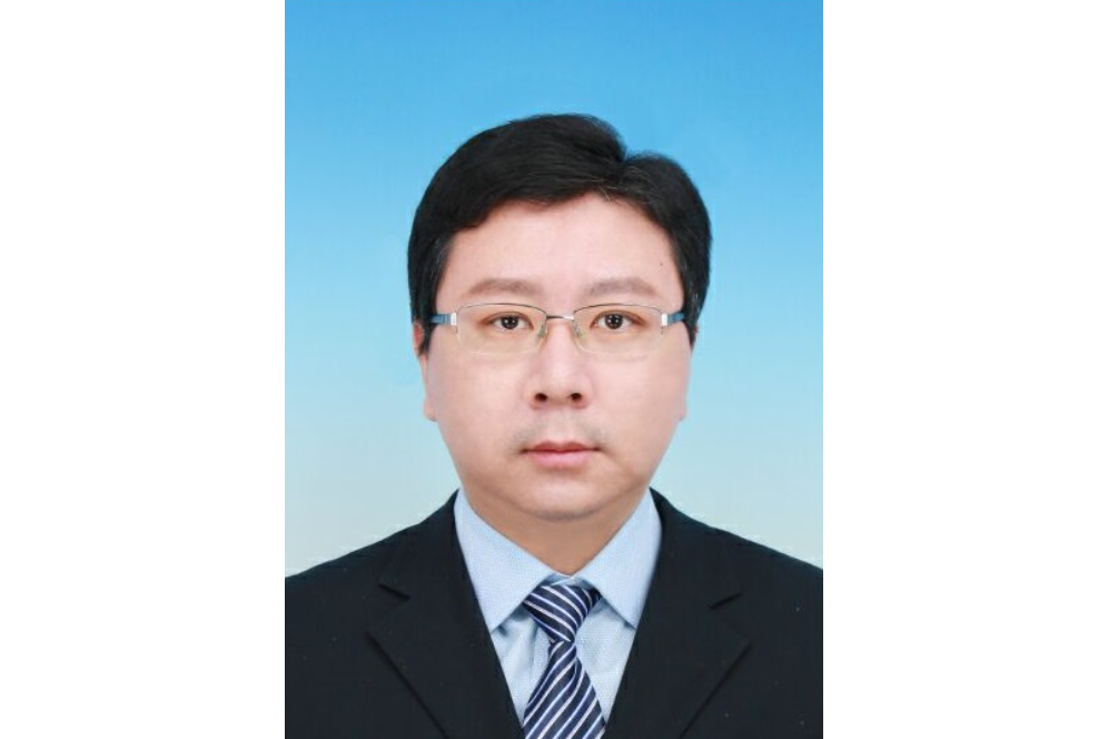 駱昆(南開大學化學學院特聘研究員) 駱昆(南開大學化學學院特聘研究員)
