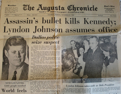 美國報紙報導甘迺迪遇刺身亡