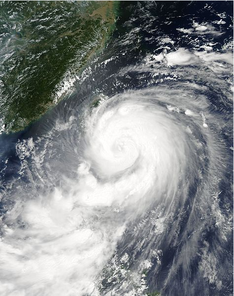 強颱風麥德姆 衛星雲圖