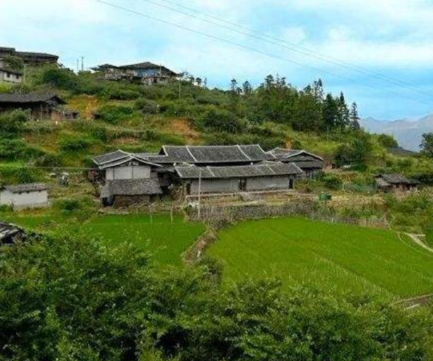 山寨村(雲南省騰衝市滇灘鎮下轄村)