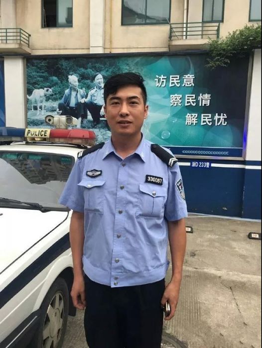 李安(浙江紹興新昌陸野救援隊原副隊長) 李安(浙江紹興新昌陸野救援隊原副隊長)