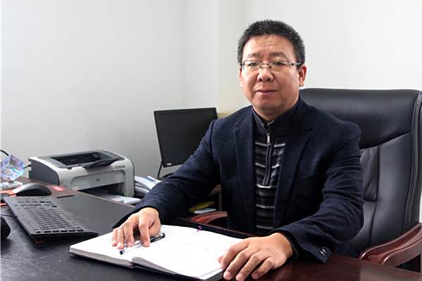 胡洪濤(濱州職業學院黨委委員、濱州套用科技研究院院長) 胡洪濤(濱州職業學院黨委委員、濱州套用科技研究院院長)