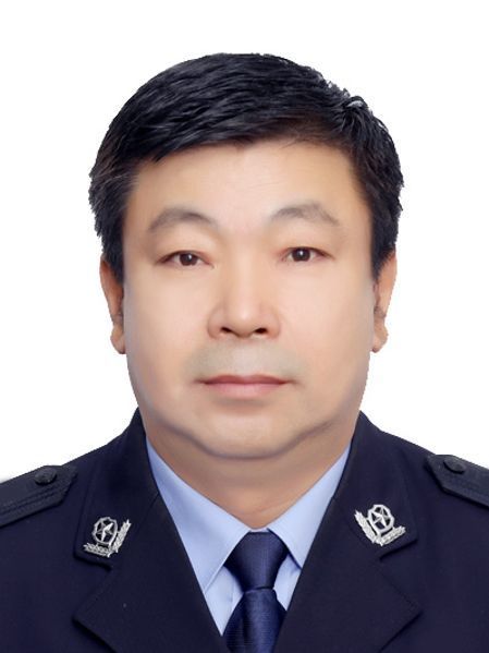 朱軍(內蒙古自治區興安盟突泉縣公安局黨委委員、政治處主任) 朱軍(內蒙古自治區興安盟突泉縣公安局黨委委員、政治處主任)