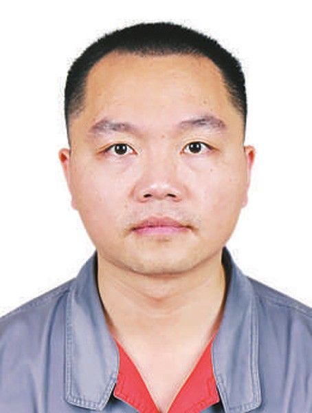 李明(中車唐山機車車輛公司技術研究中心副部長) 李明(中車唐山機車車輛公司技術研究中心副部長)