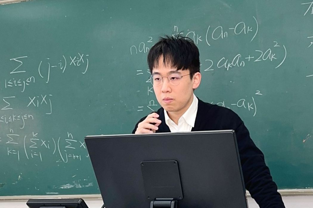黃斌(中國數學奧林匹克一級教練員) 黃斌(中國數學奧林匹克一級教練員)
