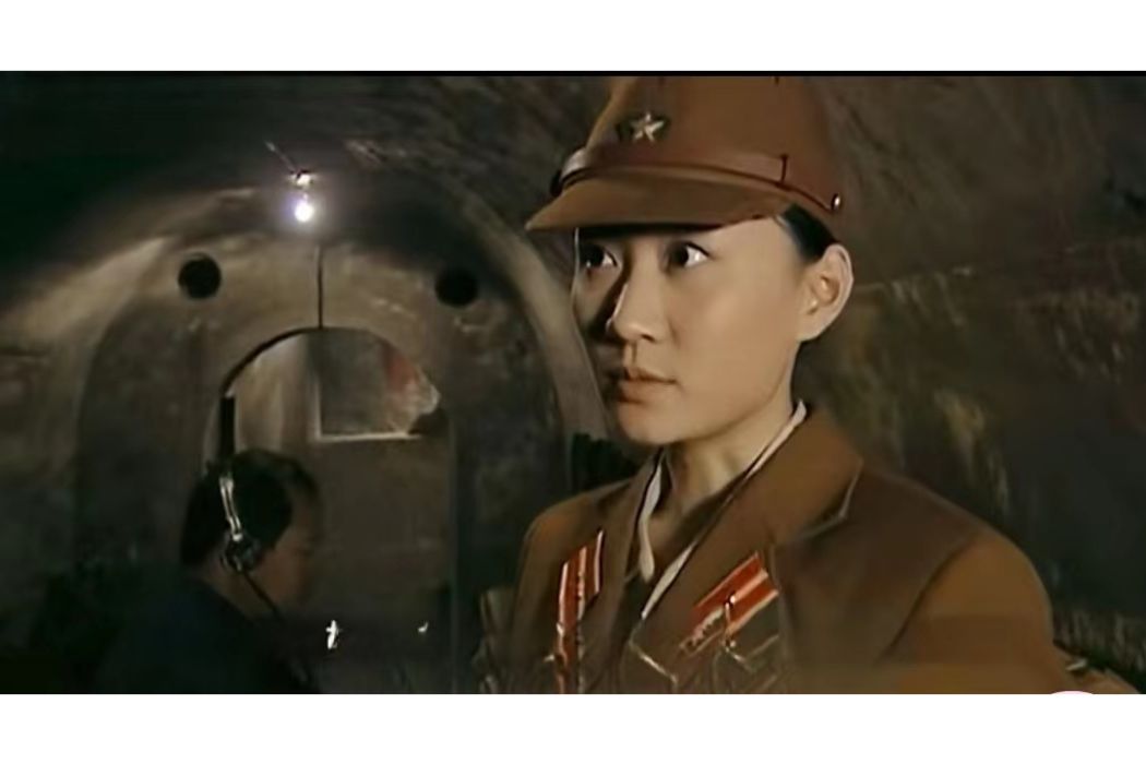 雪琴(《十三省》中由潘藝心飾演的雙面特務角色) 雪琴(《十三省》中由潘藝心飾演的雙面特務角色)